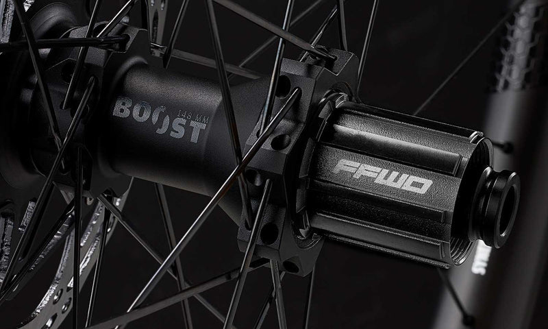 FFWD_OUTLAW_RearHubBoost2_blk_1500x900_d6994d53-c4b9-43ca-9468-6f3c02abf46b_800x.jpg