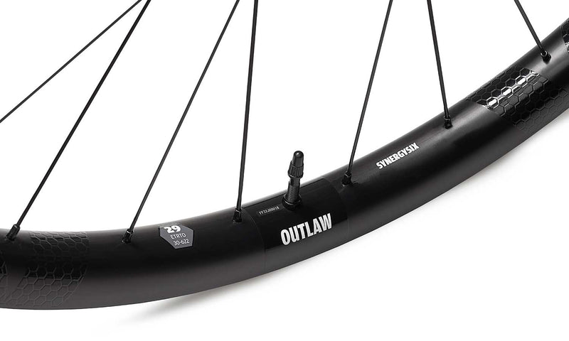 FFWD-OUTLAW-RimDetail3_1500x900_7c3aa812-a775-43ce-a5f4-9002ca3ecd39_800x.jpg