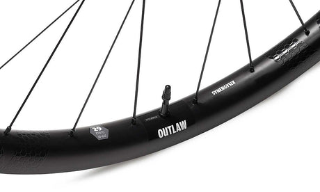 FFWD-OUTLAW-RimDetail3_1500x900_7c3aa812-a775-43ce-a5f4-9002ca3ecd39_800x.jpg